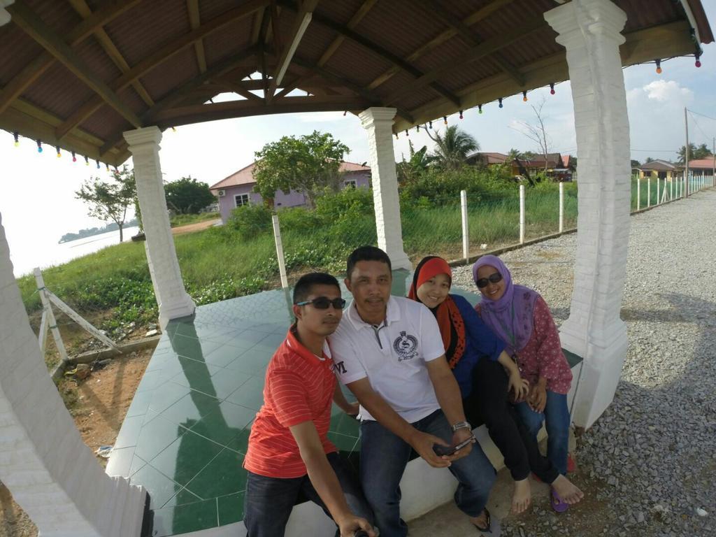 D'Pantai Homestay Kuala Sg. Baru Malacca Exteriör bild